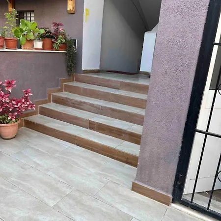 Daire Lovely One Bedroom Flat In Dıraç