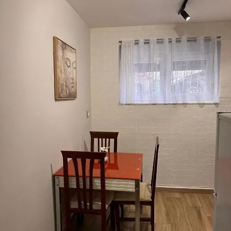 公寓 Lovely One Bedroom Flat In *