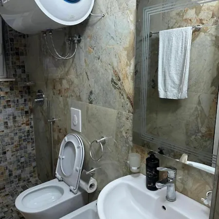 Lovely One Bedroom Flat In